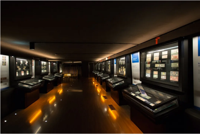 印尼銀行博物館桌柜 印尼銀行博物館桌柜