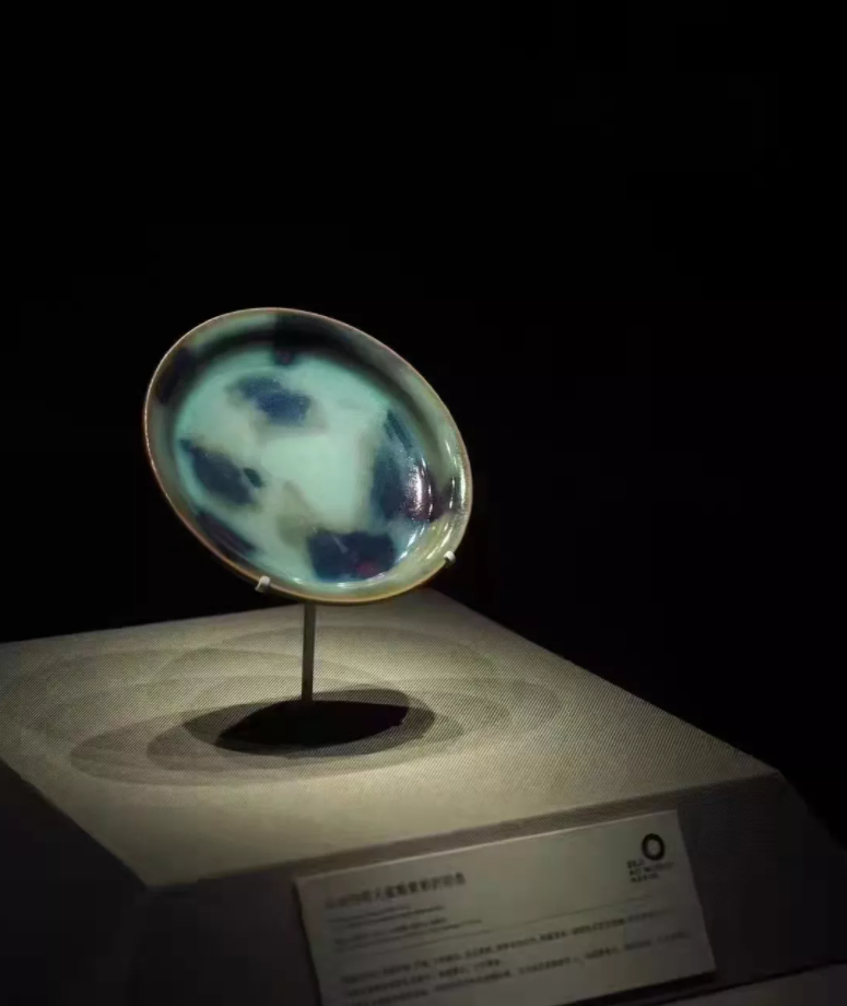 50件汝窯、官窯、哥窯、定窯、鈞窯及張公巷窯的珍品瓷器