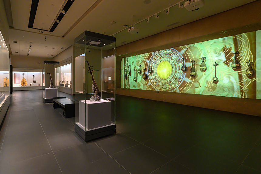 1739156792124200.jpg 克里克展柜上海閩興博物館